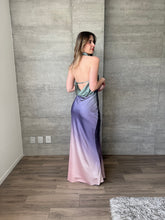 Cargar imagen en el visor de la galería, Farah - Vestido largo halter satinado morado