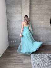 Cargar imagen en el visor de la galería, Jimena - Vestido largo de tul tuquesa