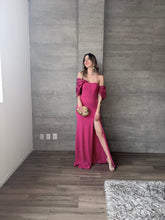 Cargar imagen en el visor de la galería, Daphne - Vestido largo con moño en espalda rosa