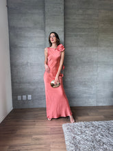 Cargar imagen en el visor de la galería, Francesca - Vestido largo satinado rosa