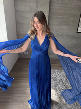 Cargar imagen en el visor de la galería, Paros - Vestido largo plisado azul rey