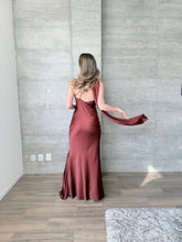 Cargar imagen en el visor de la galería, Elodie - Vestido largo satinado color merlot