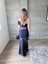 Cargar imagen en el visor de la galería, Nirvana - Vestido maxi mesh con brillo color azul marino
