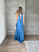 Cargar imagen en el visor de la galería, Piera - Vestido largo satinado azul petróleo