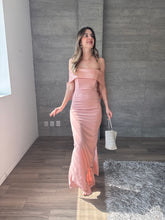 Cargar imagen en el visor de la galería, Rossana - Vestido largo strapless rosa