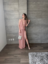 Cargar imagen en el visor de la galería, Musa - Vestido largo rosa polvo