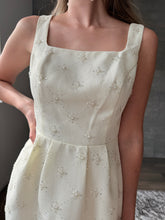 Cargar imagen en el visor de la galería, Dalila - Vestido mini blanco con detalle de brillo