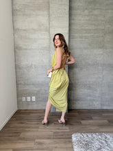 Cargar imagen en el visor de la galería, Mirage - Vestido midi color lima