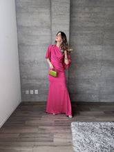 Cargar imagen en el visor de la galería, Ariadne - Vestido largo de satín rosa