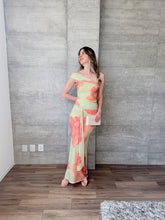 Cargar imagen en el visor de la galería, Yuzu - Vestido largo de mesh amarillo floral