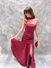 Cargar imagen en el visor de la galería, Sago - Vestido largo strapless frambuesa