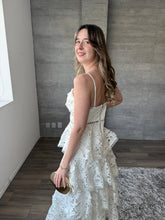 Cargar imagen en el visor de la galería, Peonia - Vestido midi crochet blanco