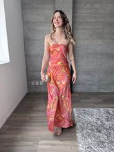 Cargar imagen en el visor de la galería, Freesia - Vestido strapless de satín multicolor