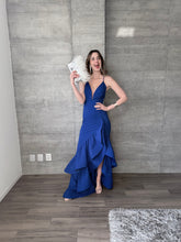 Cargar imagen en el visor de la galería, Manuela - Vestido largo con olanes azul rey