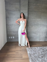 Cargar imagen en el visor de la galería, Monique - Jumpsuit strapless blanco