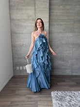 Cargar imagen en el visor de la galería, Hilda - Vestido largo con olanes azul