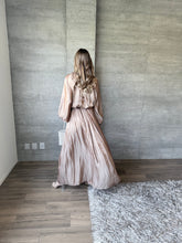 Cargar imagen en el visor de la galería, Noisette - Vestido largo con mangas mocha