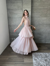 Cargar imagen en el visor de la galería, Barroca - Vestido largo de tul rosa claro