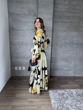 Cargar imagen en el visor de la galería, Saskia - Vestido largo con mangas negro multicolor