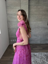 Cargar imagen en el visor de la galería, Begoña - Vestido largo de tul floral rosa