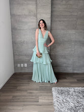 Cargar imagen en el visor de la galería, Juliette - Vestido largo plisado verde menta