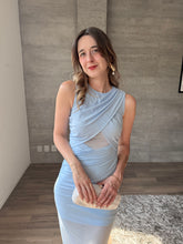 Cargar imagen en el visor de la galería, Larissa - Vestido midi de mesh azul cielo