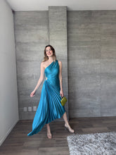 Cargar imagen en el visor de la galería, Capriella - Vestido asimétrico turquesa