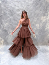 Cargar imagen en el visor de la galería, Sapphira - Vestido largo de tul color chocolate
