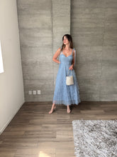 Cargar imagen en el visor de la galería, Lena - Vestido midi de tul azul claro