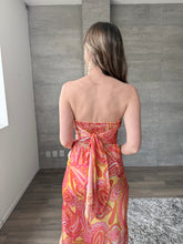 Cargar imagen en el visor de la galería, Freesia - Vestido strapless de satín multicolor