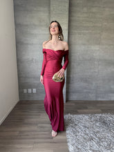 Cargar imagen en el visor de la galería, Colette - Vestido largo con manga color vino