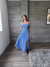 Cargar imagen en el visor de la galería, Morello - Vestido largo azul