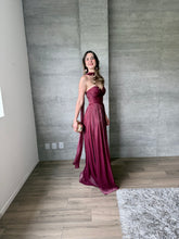 Cargar imagen en el visor de la galería, Carol - Vestido largo vino