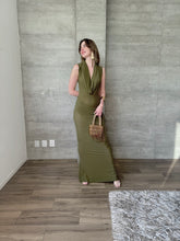 Cargar imagen en el visor de la galería, Liorenna - Vestido largo de mesh olivo