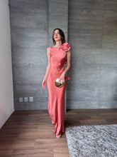 Cargar imagen en el visor de la galería, Francesca - Vestido largo satinado rosa