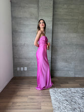 Cargar imagen en el visor de la galería, Fiorella - Vestido satinado rosa
