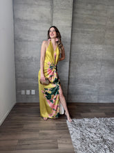 Cargar imagen en el visor de la galería, Geisha - Vestido largo satinado floral amarillo