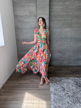 Cargar imagen en el visor de la galería, Florea - Vestido largo floral multicolor