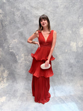 Cargar imagen en el visor de la galería, Juliette - Vestido largo plisado color terracota