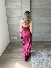 Cargar imagen en el visor de la galería, Praiano - Vestido largo strapless vino