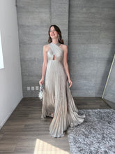 Cargar imagen en el visor de la galería, Ares - Vestido largo satinado plateado