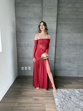 Cargar imagen en el visor de la galería, Aisha - Vestido largo con mangas vino
