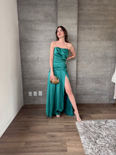 Cargar imagen en el visor de la galería, Mireille - Vestido largo satinado strapless verde azulado