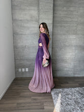 Cargar imagen en el visor de la galería, Donatella - Vestido largo con una manga morado