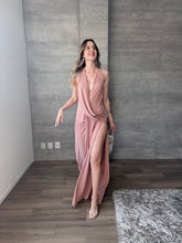 Cargar imagen en el visor de la galería, Musa - Vestido largo rosa polvo