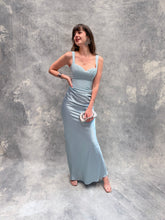 Cargar imagen en el visor de la galería, Nelda - Vestido largo con tirantes y corset azul polvo