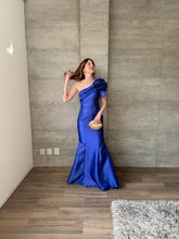 Cargar imagen en el visor de la galería, Cornelia - Vestido largo estructurado azul rey