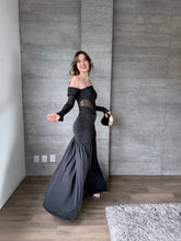 Cargar imagen en el visor de la galería, Aisha - Vestido largo con mangas color negro