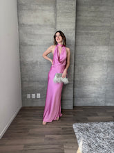 Cargar imagen en el visor de la galería, Piera - Vestido largo satinado orquidea