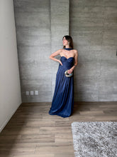 Cargar imagen en el visor de la galería, Carol - Vestido largo marino